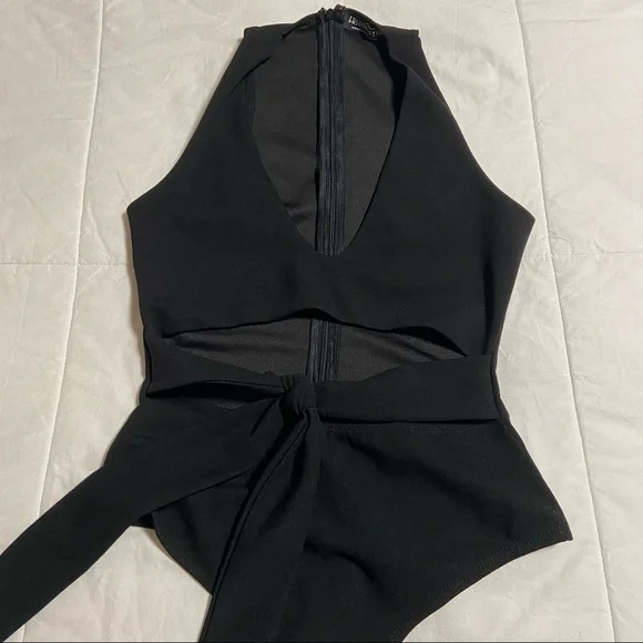 Fashion Nova Cutout Bodysuit - Picture 3 of 11